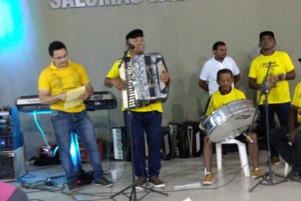 Festival de Sanfoneiros celebra mais um anivers&aacute;rio do Rep&oacute;rter Amarelinho.(Imagem:FlorianoNews)