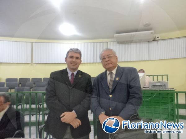 Ver. Maur&iacute;cio Bezerra e Ver. Jos&eacute; Le&atilde;o(Imagem:FlorianoNews)