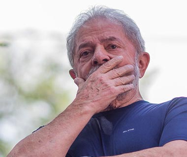 "Decisão judicial se cumpre", diz advogado sobre impasse no caso Lula