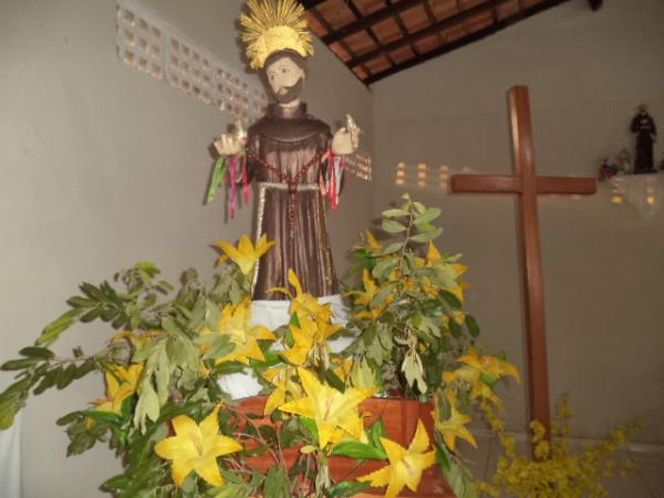 Procissão e missa marcam encerramento dos festejos de São Francisco em Floriano e Barão de Grajaú