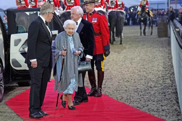 Pela primeira vez, rainha Elizabeth II não participará de evento anual na Escócia