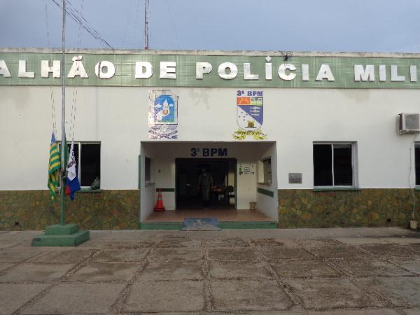 Motorista é detido após invadir espaço de feirantes em Floriano