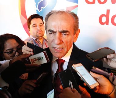 Castro diz que MDB não vai impor vaga e nem aceitar chantagem de aliados