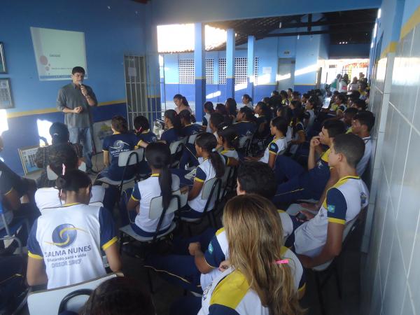 "Juventude, diga não às drogas", enfatiza Enéas Maia