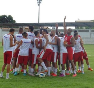 "Matando um leão por dia", diz técnico do Caiçara em véspera da estreia