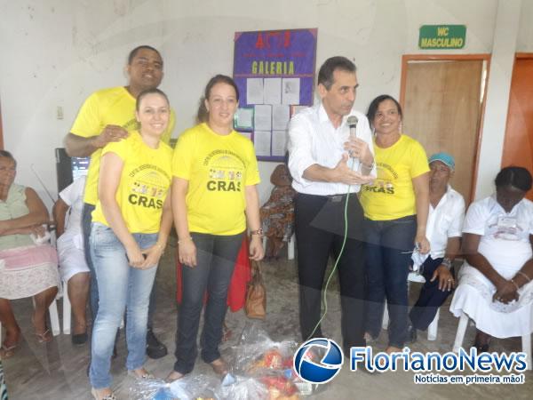 Prefeitura de Floriano distribui cestas b&aacute;sicas para fam&iacute;lias assistidas pelo CRAS.(Imagem:FlorianoNews)