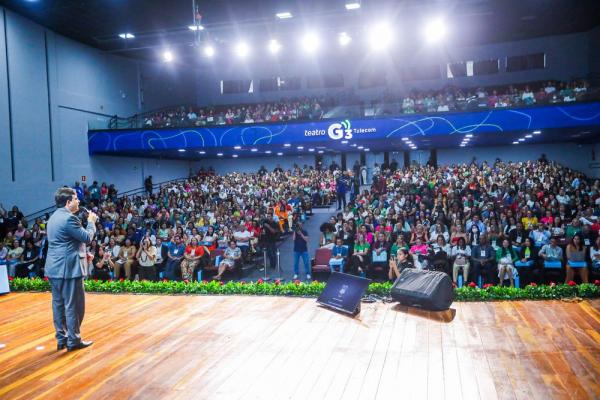 Governo do Estado reúne gestores para alinhar estratégias para este ano na área da educação