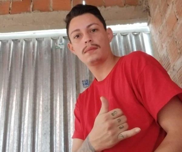 O tenente Mariscal Carvalho, da 2ª Companhia do 2º BPM, informou que a vítima possuía passagens pela polícia. ?Ele se envolveu em uma confusão na noite do domingo (9), por volta d(Imagem:Reprodução)