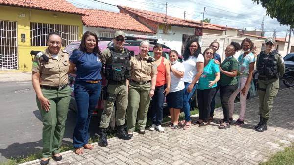 Patrulha Maria da Penha realiza palestra sobre violência doméstica em Floriano(Imagem:Divulgação/PM)