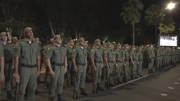  Mais de 2 mil policiais foram promovidos durante solenidade de comemora&ccedil;&atilde;o dos 188 anos da PM-PI.(Imagem: Reprodu&ccedil;&atilde;o/Governo do Piau&iacute; )
