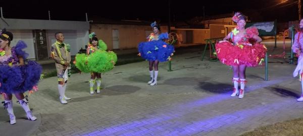 Caravana ?Arrai&aacute; da Princesa? se apresentou na noite desta sexta (30) em bairros de Floriano(Imagem:FlorianoNews)