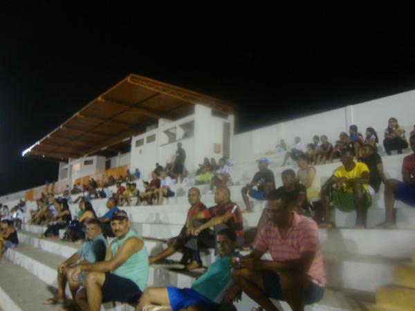 Torcedores no Tiberao para os jogos em Prol do Natal Solidario(Imagem:reda&ccedil;&atilde;o)