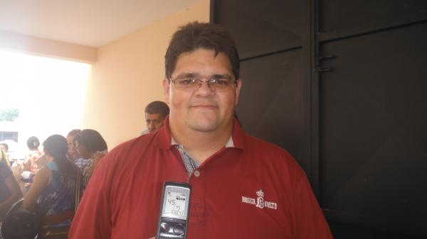 Professor fala sobre decis&atilde;o liminar que anulou resultado elei&ccedil;&otilde;es para diretor do IFPI.(Imagem:FlorianoNews)