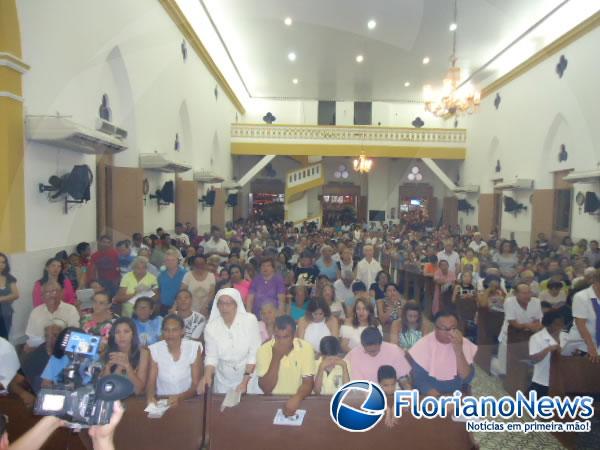 Diocese de Floriano inicia cerim&ocirc;nia de abertura da Porta Santa.(Imagem:FlorianoNews)