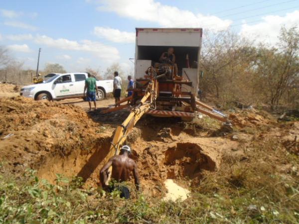 Adutora se rompe e afeta abastecimento de &aacute;gua em Floriano.(Imagem:FlorianoNews)