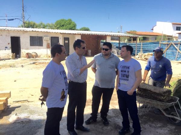 Gilberto Júnior e Secretário Estadual de Cultura visitam obra da Praça CEU?s.(Imagem:Waldemir Miranda)