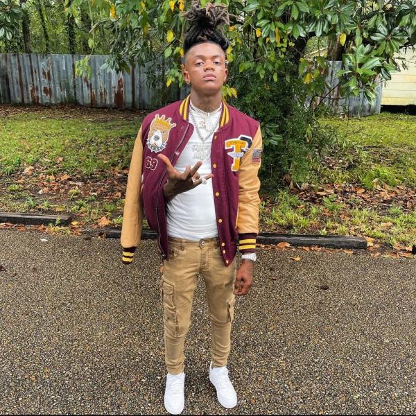 O rapper americano JayDaYoungan, conhecido por seus singles