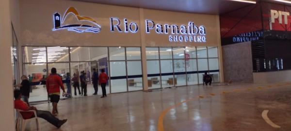 Grupo Jorge Batista inaugura shopping Rio Parna&iacute;ba e S&atilde;o Jorge Super.(Imagem:FlorianoNews)