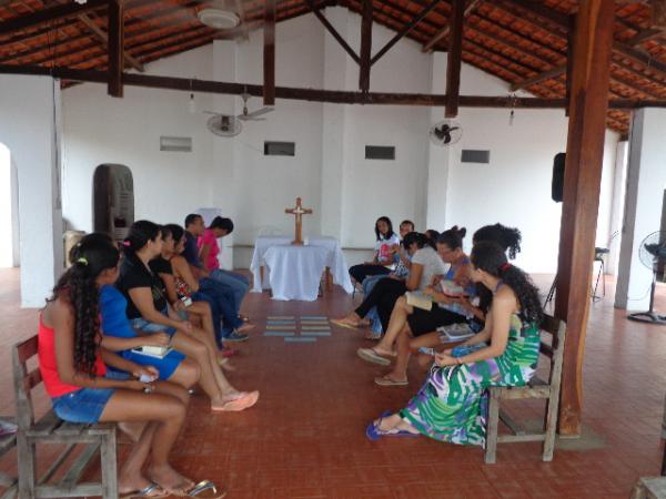 Igreja de Santa Cruz sedia formação inicial para catequese