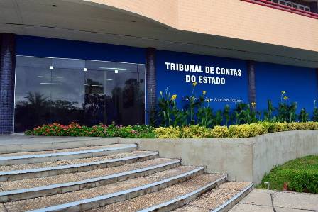 TCE-PI notifica 136 prefeituras por gasto elevado com pessoal