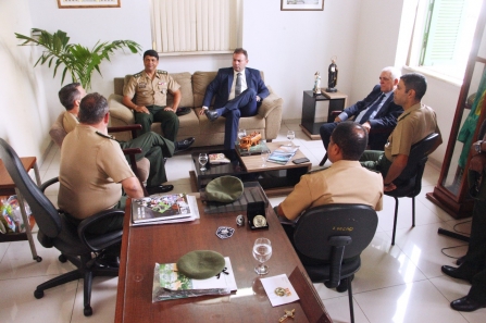 Themístocles Filho participa da recepção do General da 10ª Região Militar