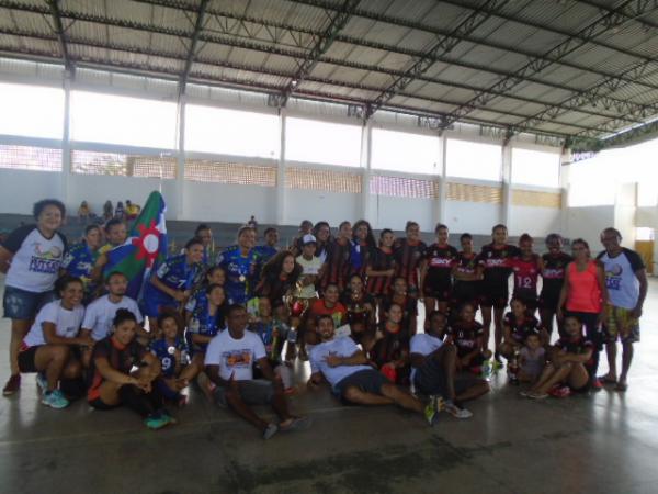 Vit&oacute;ria das Abelhas Rainhas marca encerramento do Torneio Cidade Futsal.(Imagem:FlorianoNews)
