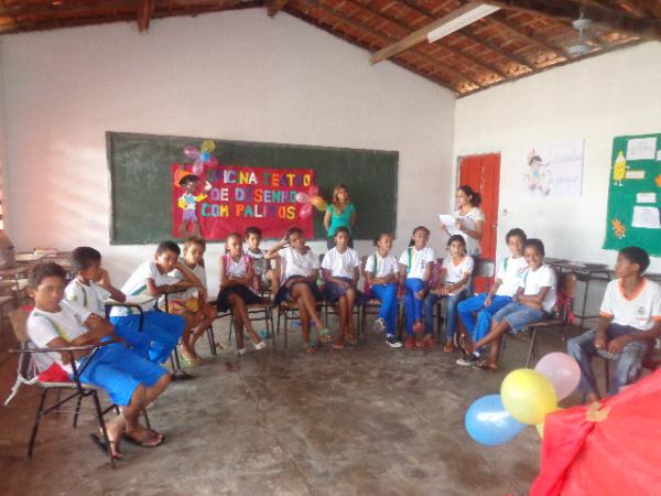  Os Brincantes de Pedagogia realizaram projeto O Contador de Est&oacute;rias em Floriano.(Imagem:FlorianoNews)