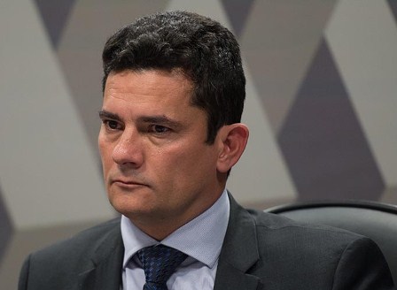 Moro diz ao CNJ que "soltar Lula provocaria risco"