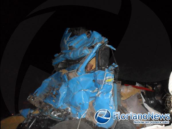 Acidente com dois caminhões resulta em três mortos e dois feridos na PI 140.(Imagem:FlorianoNews)