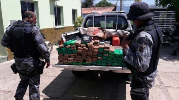 For&ccedil;a T&aacute;tica apreende grande quantidade de maconha em Floriano.(Imagem:For&ccedil;a T&aacute;tica)