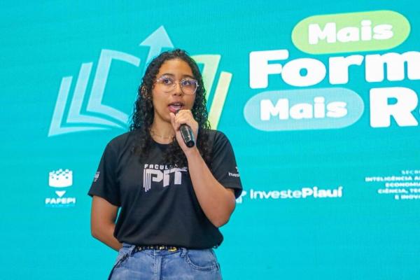 Lanna Bastos, ex-aluna da rede estadual de ensino.(Imagem:Ascom Seduc)