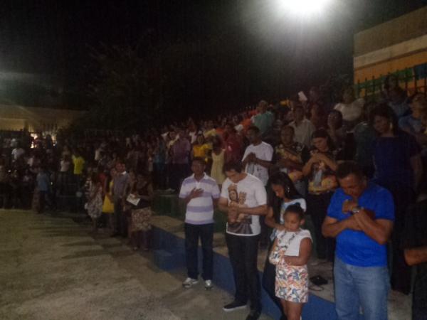 Festejo de Nossa Senhora das Gra&ccedil;as &eacute; encerrado com prociss&atilde;o e santa missa.(Imagem:FlorianoNews)