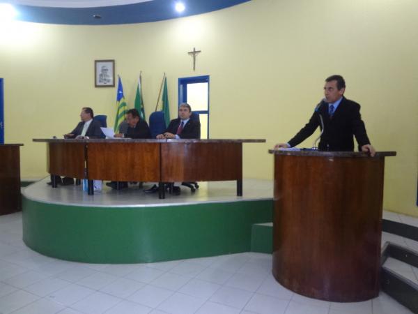 Vereadores dão início às sessões de 2014 da Câmara Municipal de Floriano