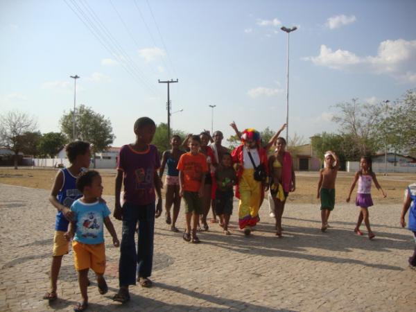 Uma caminhada com as crian&ccedil;as do bairro Taboca(Imagem:reda&ccedil;&atilde;o)