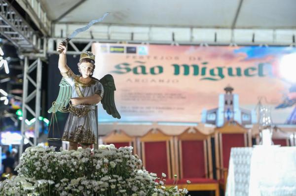 Ciro Nogueira participa do tradicional festejo de São Miguel Arcanjo(Imagem:Ascom)