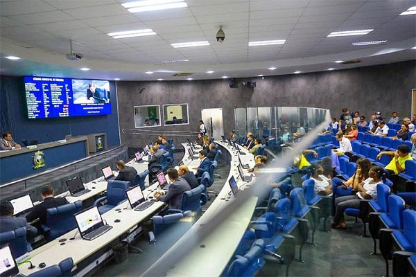 Uso do whatsapp e disseminação de fake news deixam pré-candidatos e Justiça em alerta