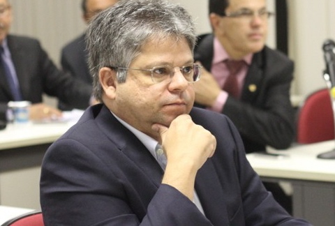 Deputado Gustavo Neiva será líder do bloco de oposição