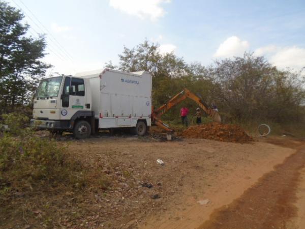 Adutora se rompe e afeta abastecimento de &aacute;gua em Floriano.(Imagem:FlorianoNews)