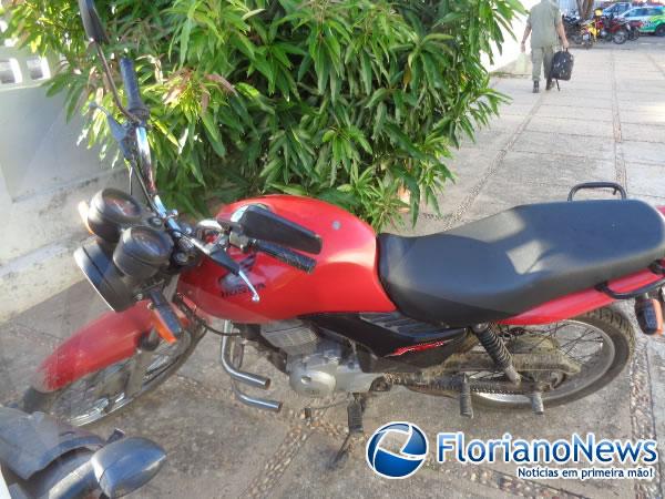 Moto furatada &eacute; recuperada.(Imagem:FlorianoNews)