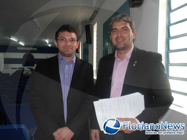 Vereadores Ronnivom de Sousa e Mauricio Bezerra.(Imagem:FlorianoNews)
