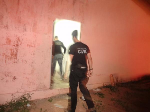 Pol&iacute;cia Civil e Conselho Tutelar realizaram vistorias nos mot&eacute;is de Floriano.(Imagem:FlorianoNews)