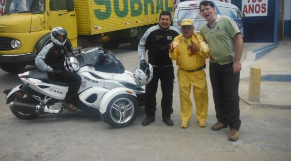 Grupo de amigos realizam turnê com Can Am Spider e passam por Floriano.(Imagem:FlorianoNews)