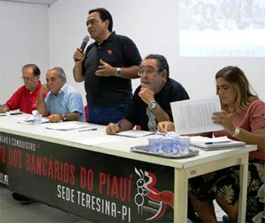Bancários do PI aprovam proposta de reajuste de 1,18% acima da inflação