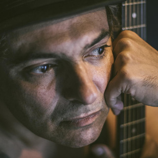 Ortinho festeja Lia de Itamaracá e entra no mar revolto de Alceu Valença no tom lisérgico do álbum