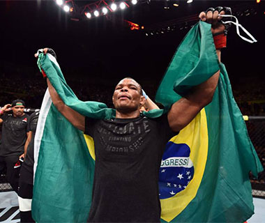 Após duas lutas canceladas, Massaranduba voltará ao UFC em julho