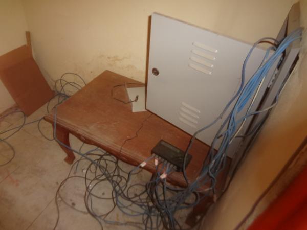Prefeitura de Bar&atilde;o de Graja&uacute; &eacute; deixada sucateada.(Imagem:FlorianoNews)