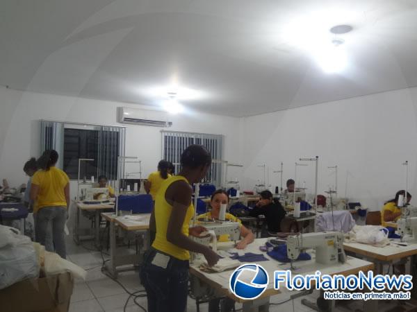 SENAI realiza Curso de Corte, Costura e Operador de Computador em Floriano.(Imagem:FlorianoNews)