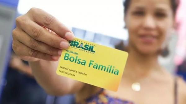  Bolsa Fam&iacute;lia, que completaria 18 anos nesta quarta-feira (20/10), foi revogado por Medida Provis&oacute;ria.(Imagem: RAFAEL LAMPERT ZART/AG&Ecirc;NCIA BRASIL)
