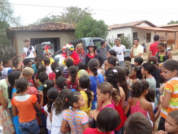 Palhaço Carrapeta comemora o Dia das Crianças