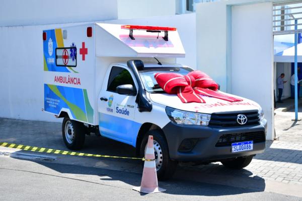 Vereadores acompanham entrega de ambulância para a Saúde de Floriano(Imagem:CMF)